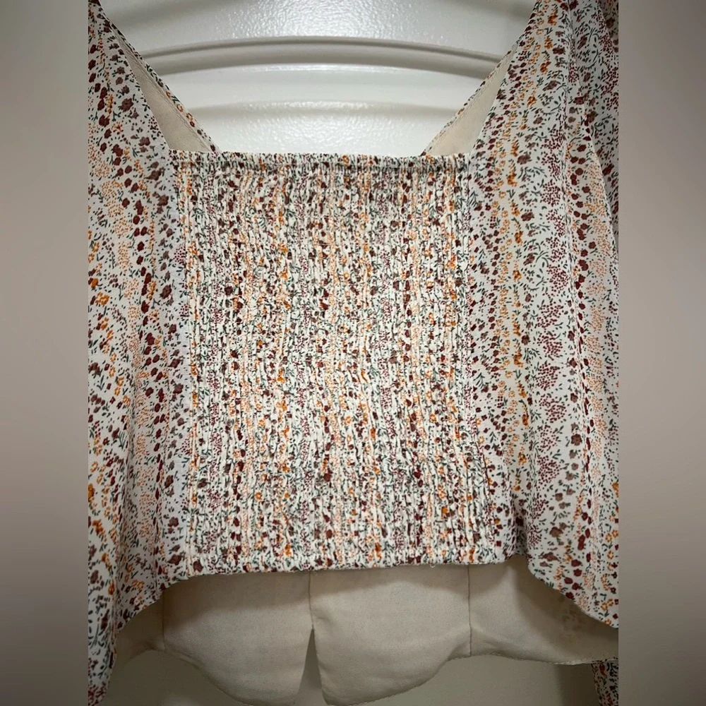 Molly Green Floral Crop Top - Picture 6 of 10